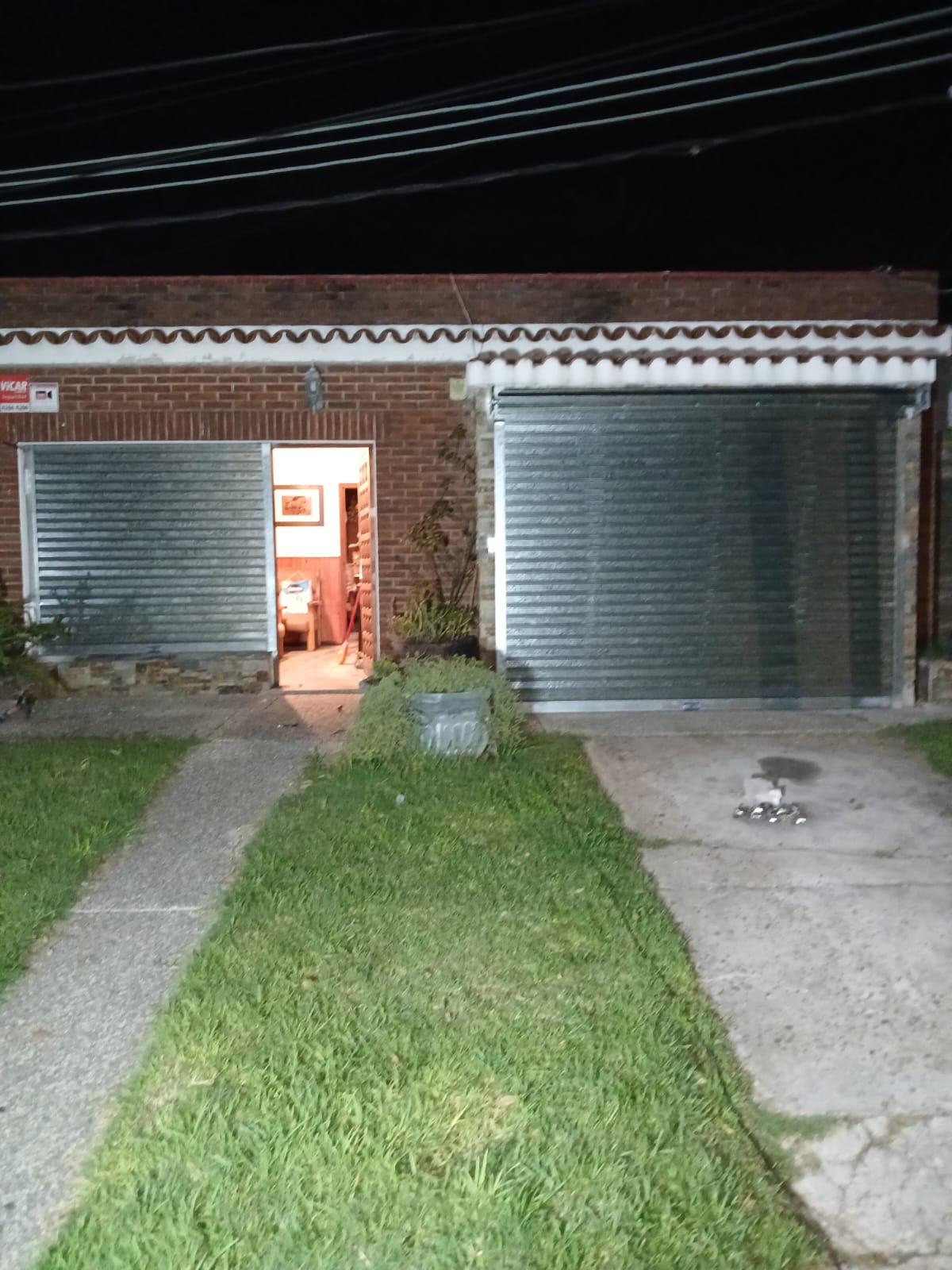 Trabajo realizado: Corinas Metalicas, Protección - Casa